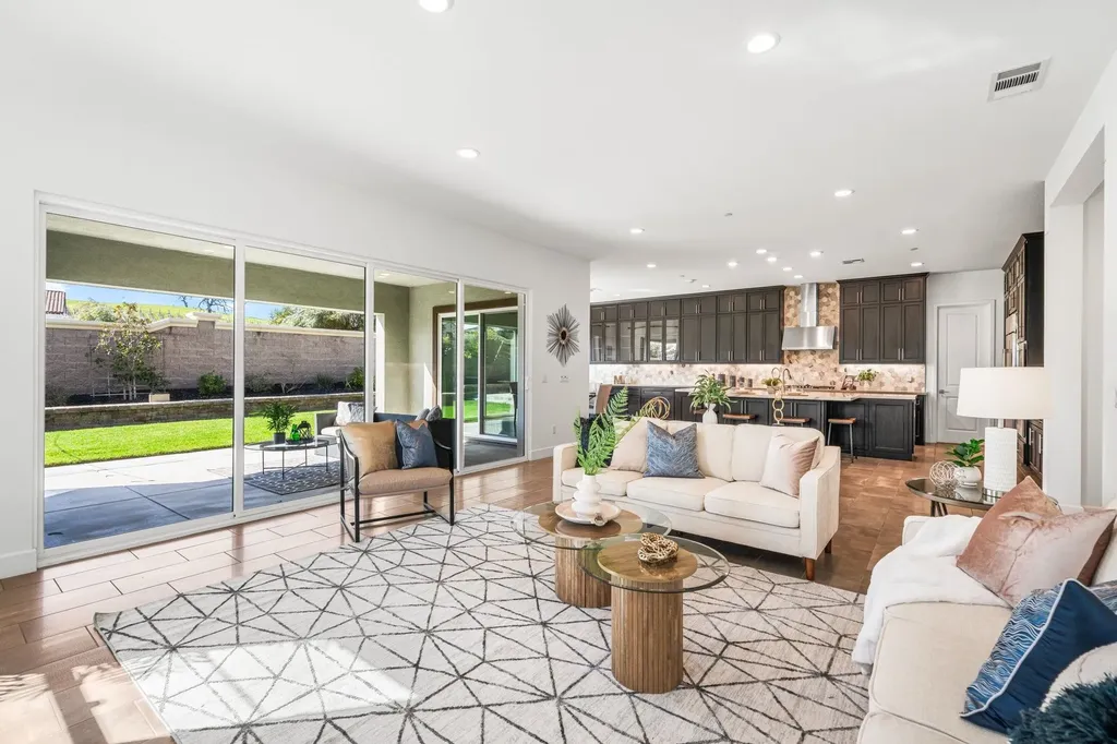 1989 Old Vine Place Brentwood CA 94513