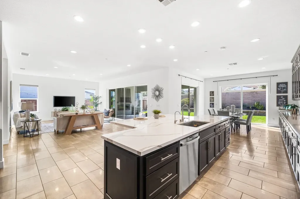 1989 Old Vine Place Brentwood CA 94513