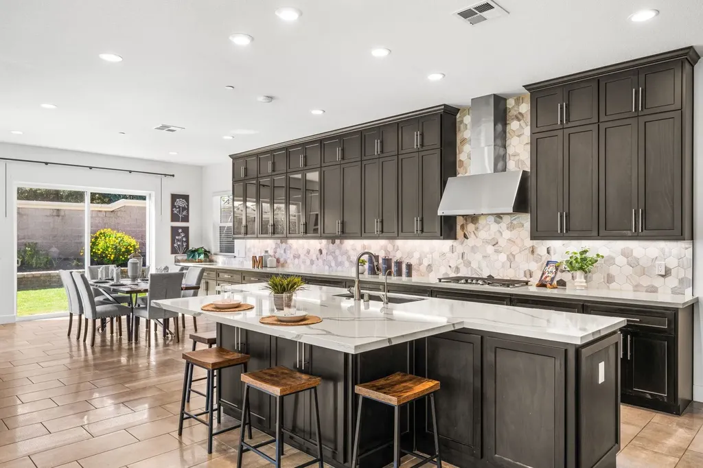 1989 Old Vine Place Brentwood CA 94513