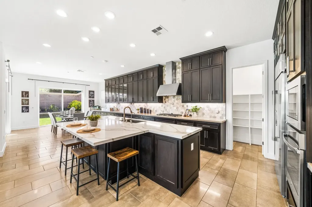 1989 Old Vine Place Brentwood CA 94513