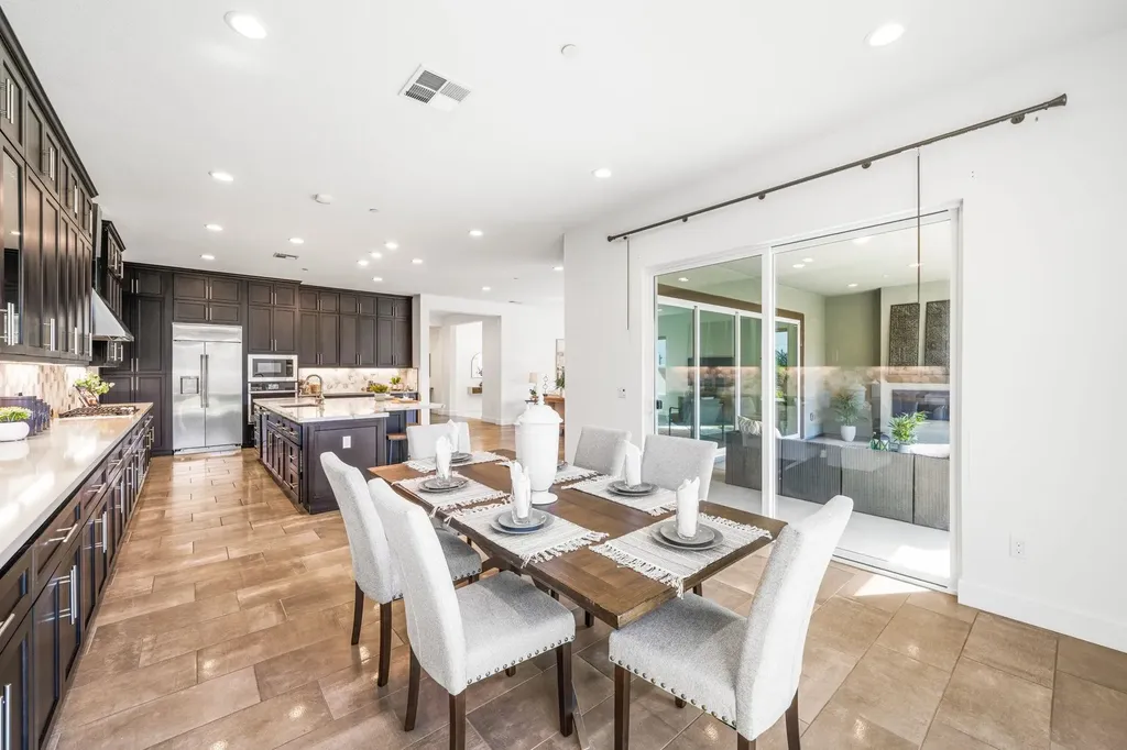 1989 Old Vine Place Brentwood CA 94513