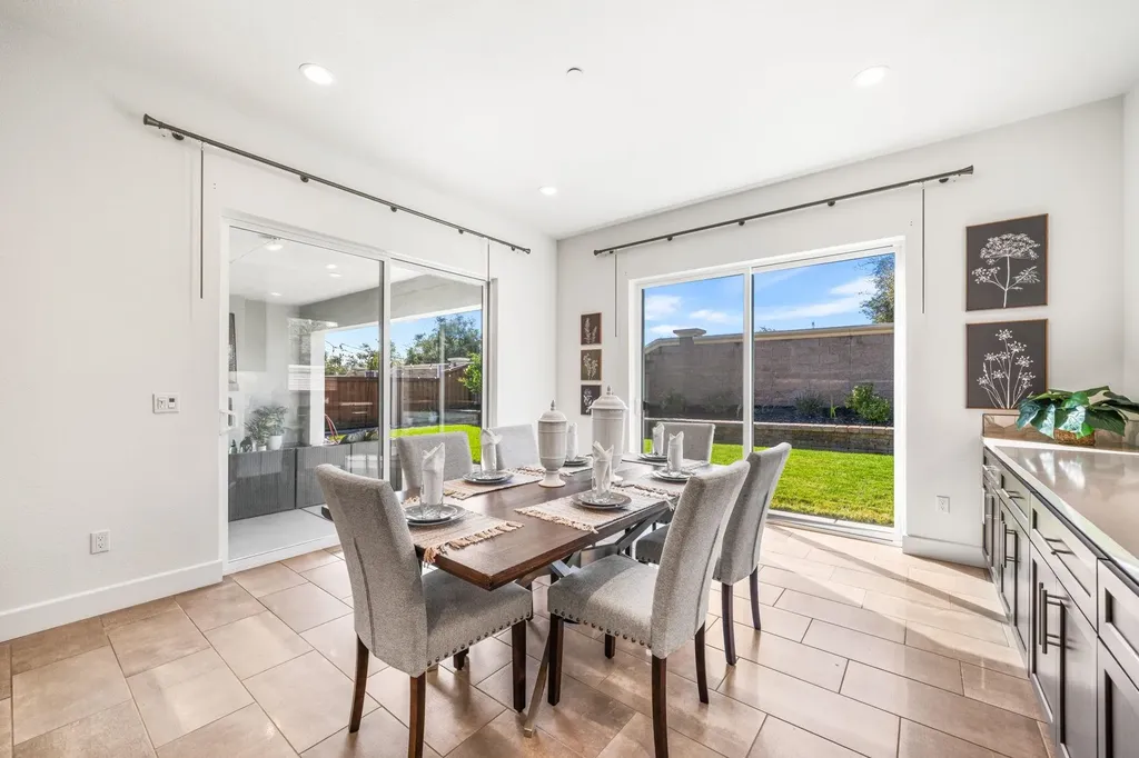 1989 Old Vine Place Brentwood CA 94513