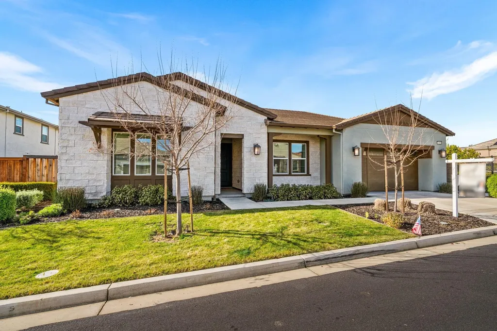 1989 Old Vine Place Brentwood CA 94513