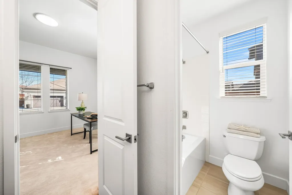 1989 Old Vine Place Brentwood CA 94513