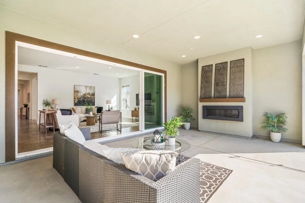 1989 Old Vine Place Brentwood CA 94513