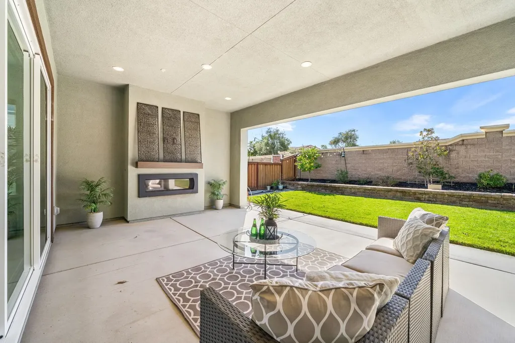 1989 Old Vine Place Brentwood CA 94513