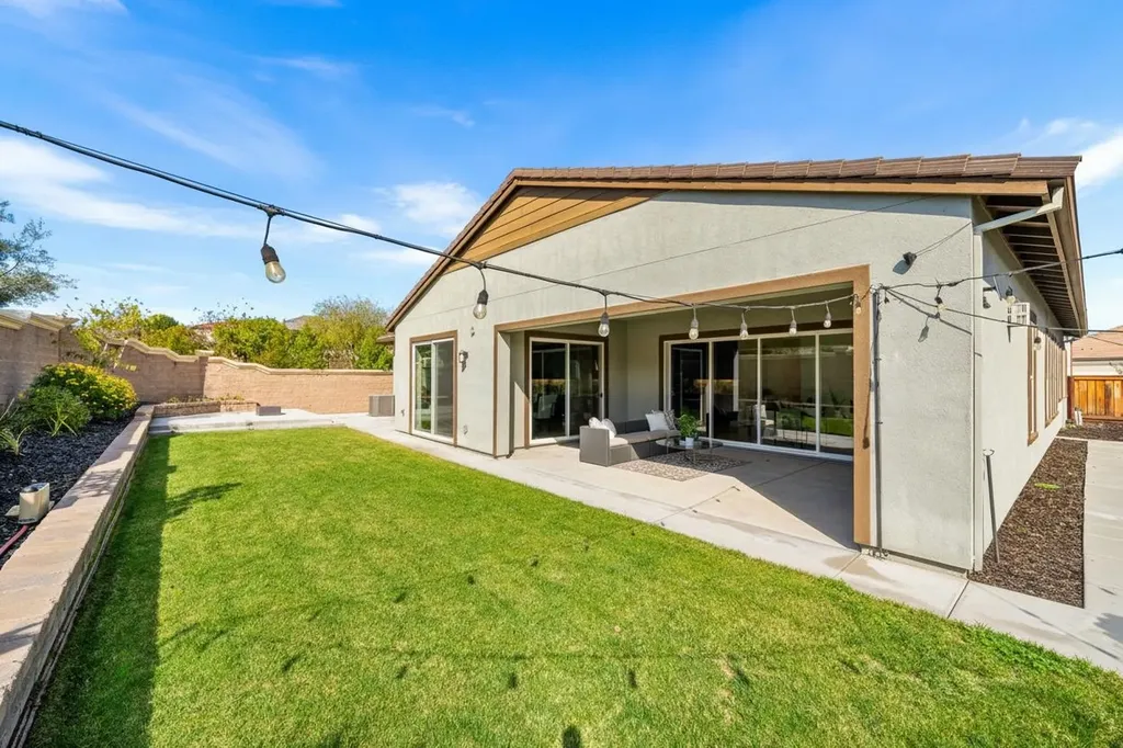 1989 Old Vine Place Brentwood CA 94513