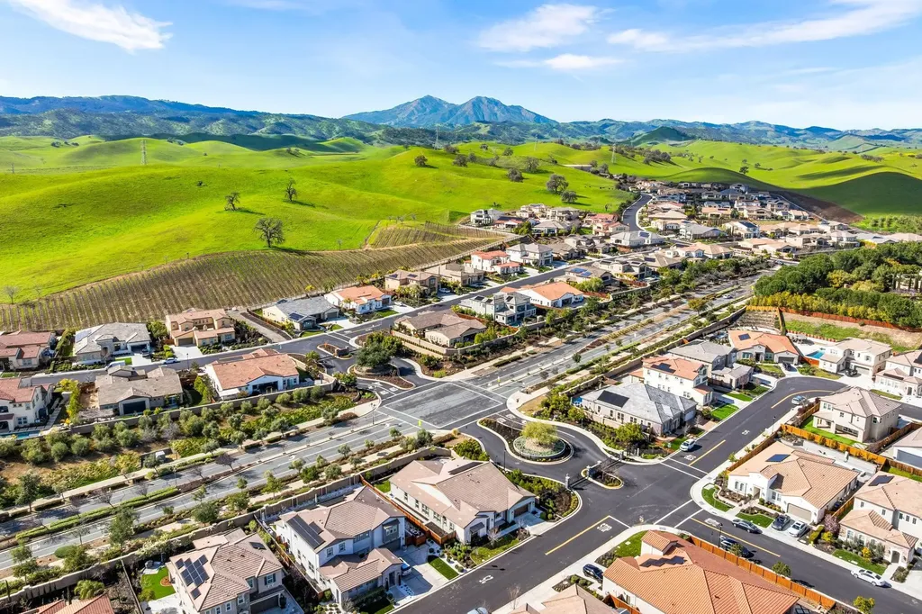 1989 Old Vine Place Brentwood CA 94513