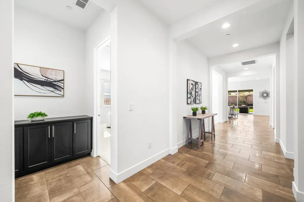 1989 Old Vine Place Brentwood CA 94513