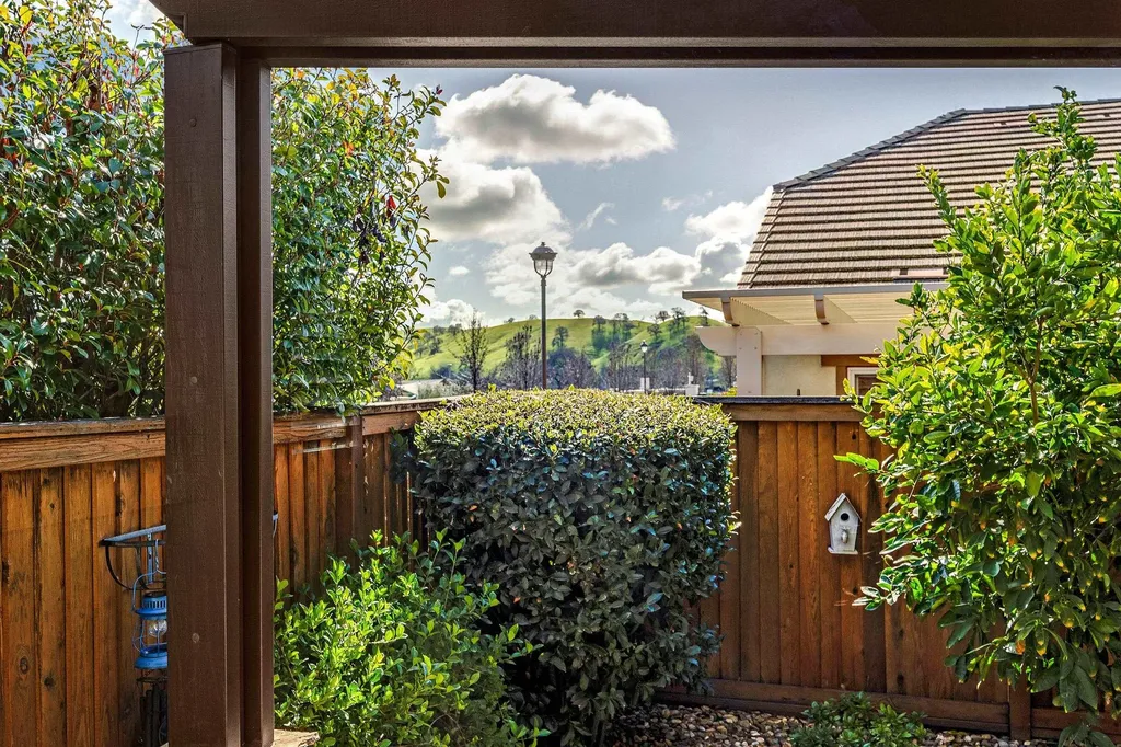 2000 Tempranillo Lane Brentwood CA 94513