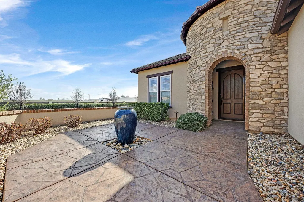 2000 Tempranillo Lane Brentwood CA 94513