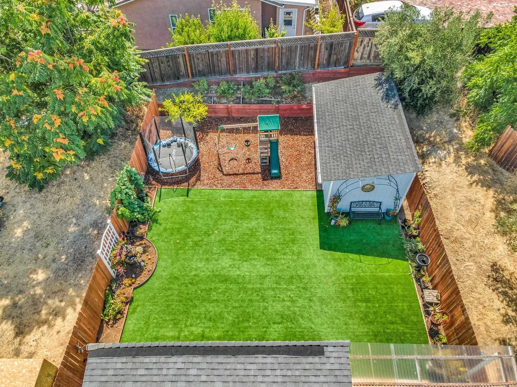 2350 Shell Avenue Martinez CA 94553