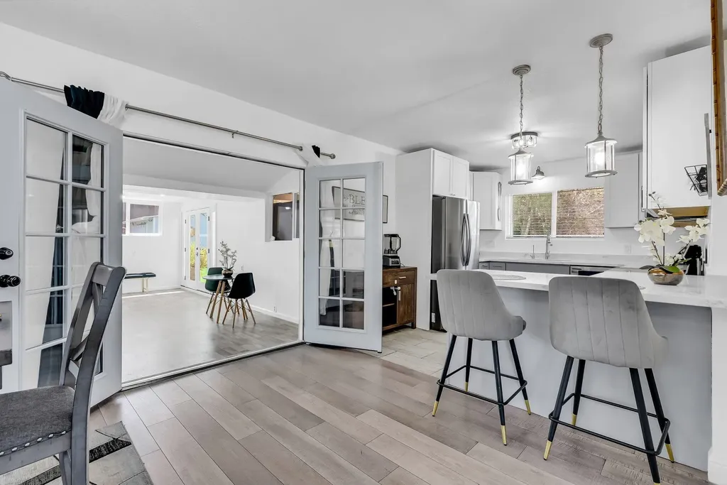 2350 Shell Avenue Martinez CA 94553