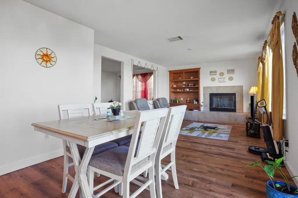 106 White Cap Cove Hercules CA 94547