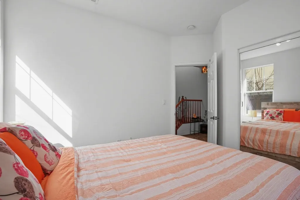 106 White Cap Cove Hercules CA 94547