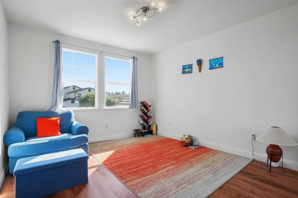 106 White Cap Cove Hercules CA 94547