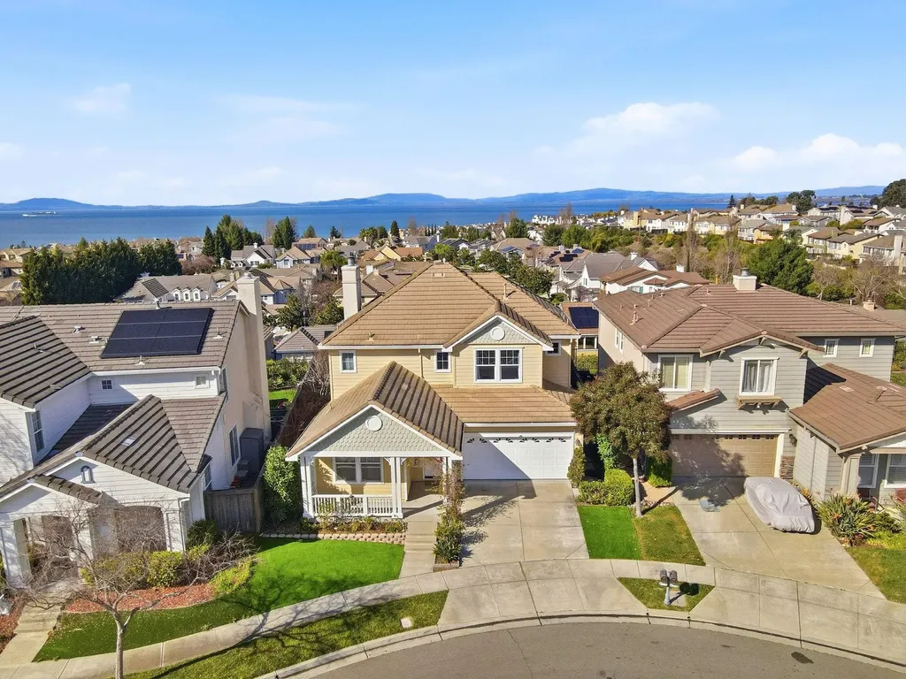 106 White Cap Cove Hercules CA 94547