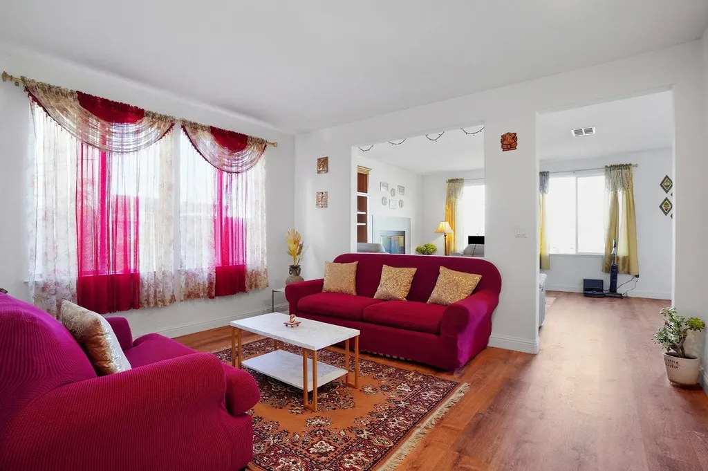 106 White Cap Cove Hercules CA 94547