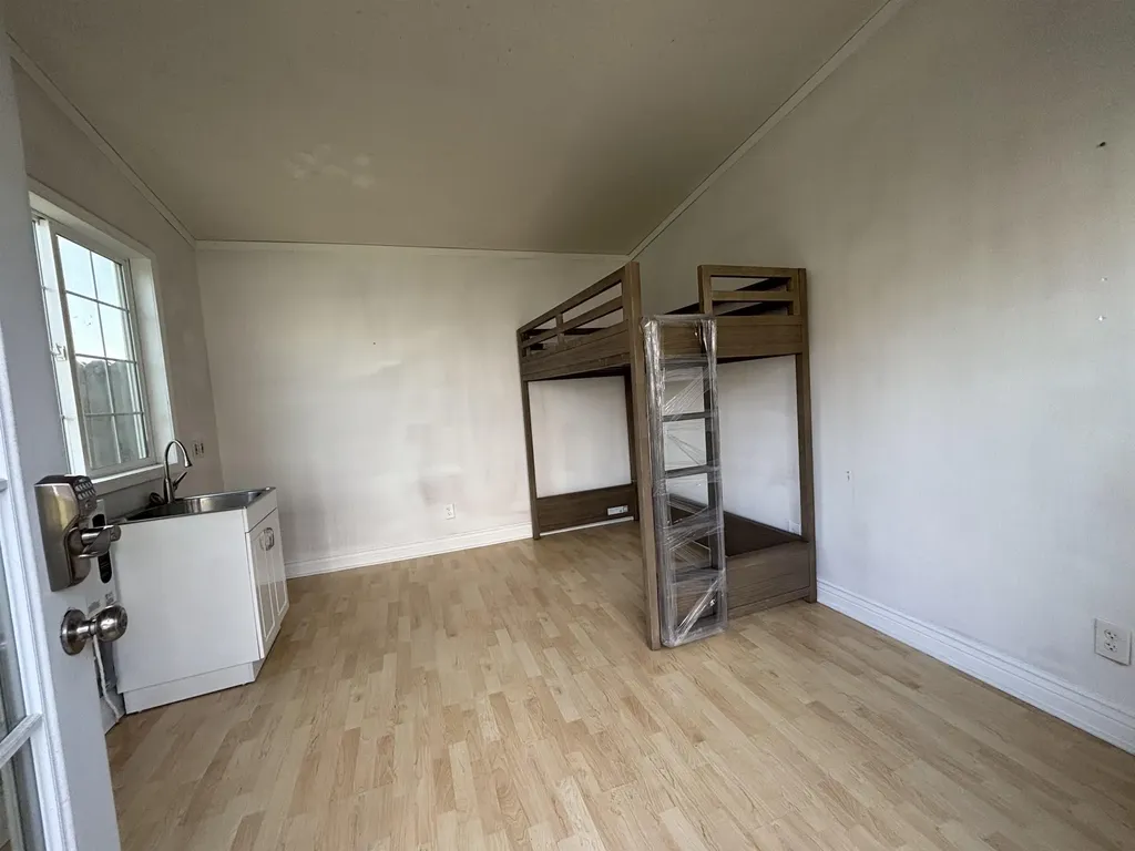 210 Chanslor Avenue Richmond CA 94801