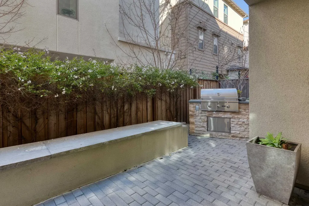 5531 Metropolitan Way Dublin CA 94568