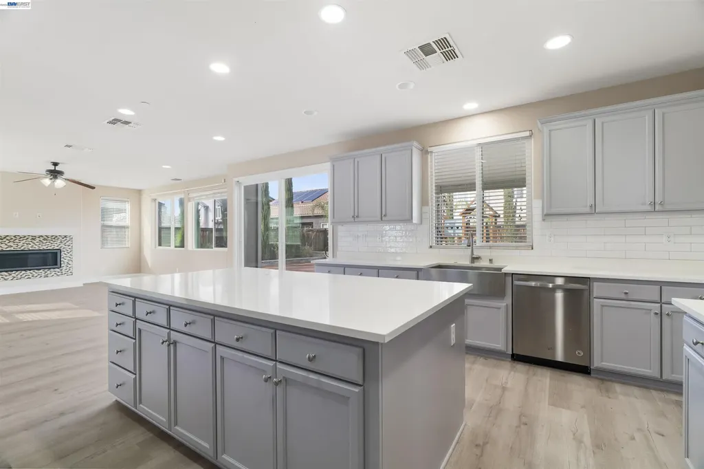 967 Dainty Avenue Brentwood CA 94513