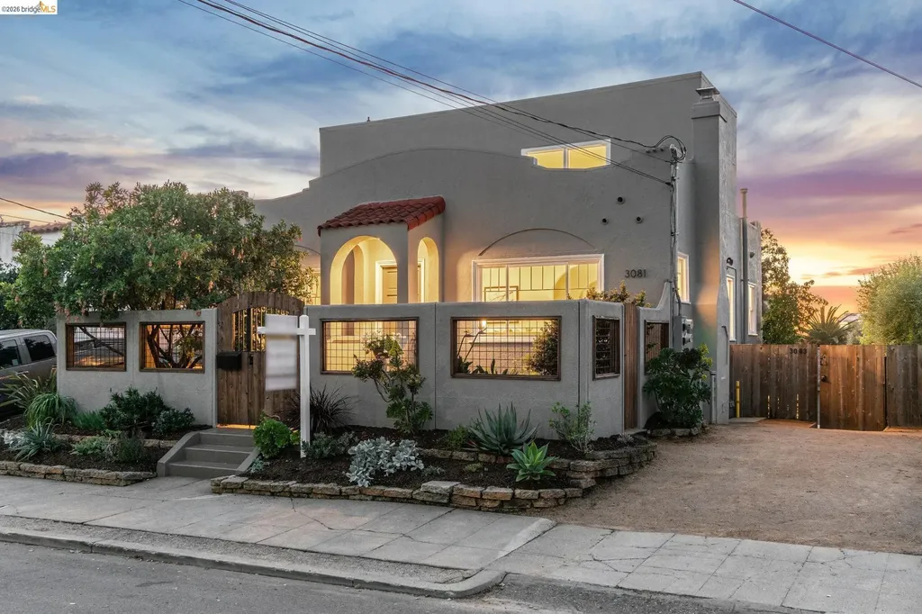 Oakland CA, 3081 23RD Avenue