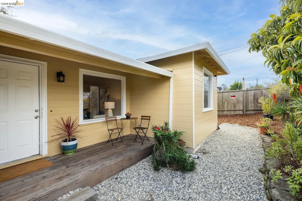 4800 Hilltop Drive El Sobrante CA 94803