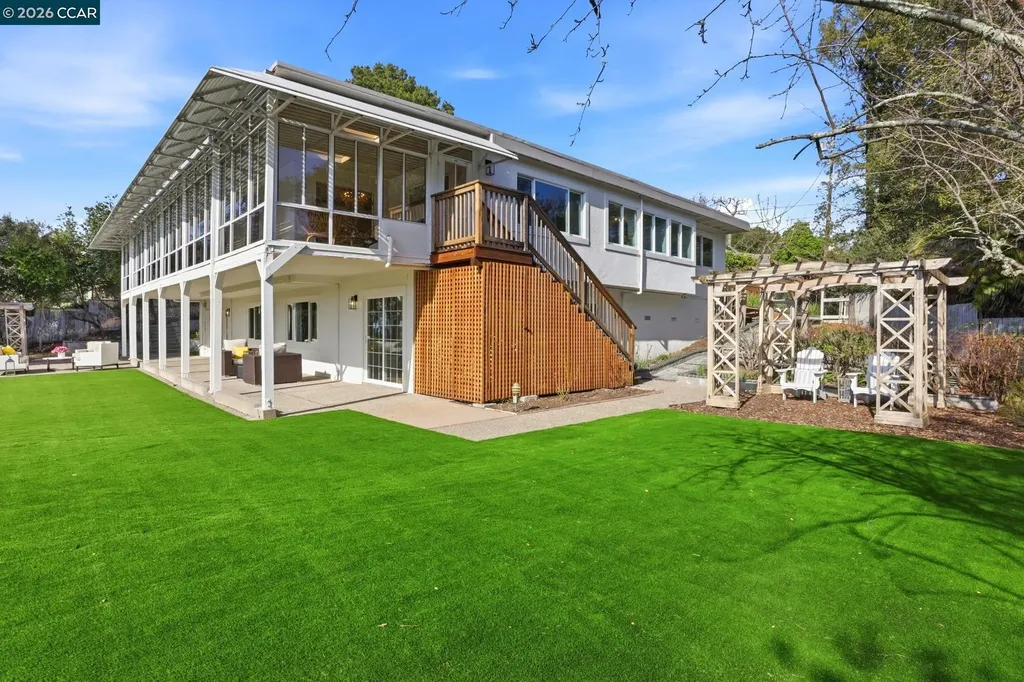128 Diablo View Drive Orinda CA 94563