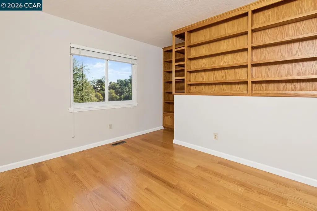 1087 Hillside Drive Martinez CA 94553