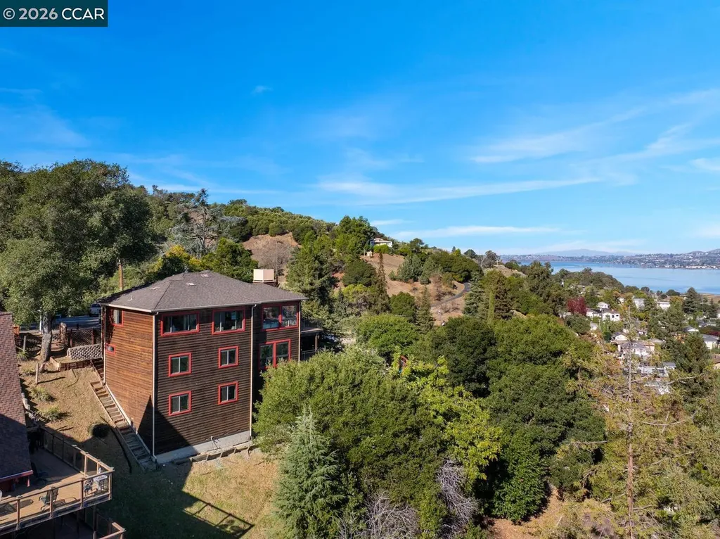 1087 Hillside Drive Martinez CA 94553