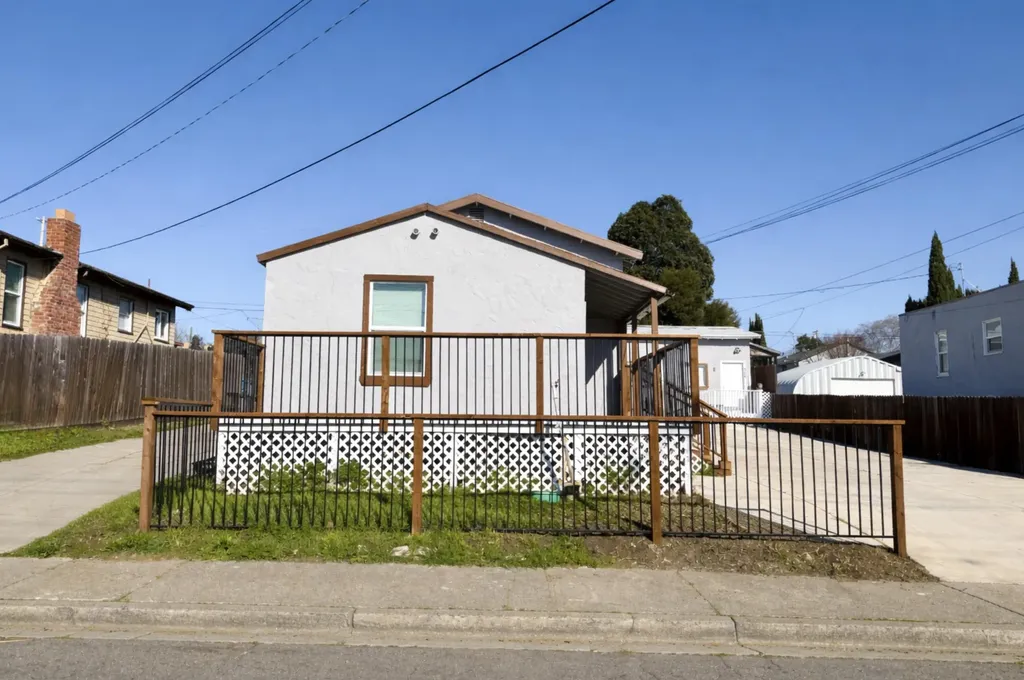 324 Idora Avenue Vallejo CA 94591