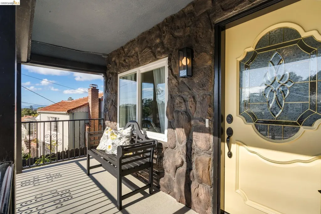 4125 Kuhnle Avenue Oakland CA 94605