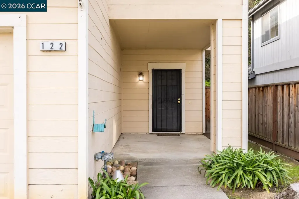 122 Bridgeview Court Crockett CA 94525