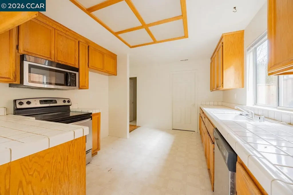 122 Bridgeview Court Crockett CA 94525