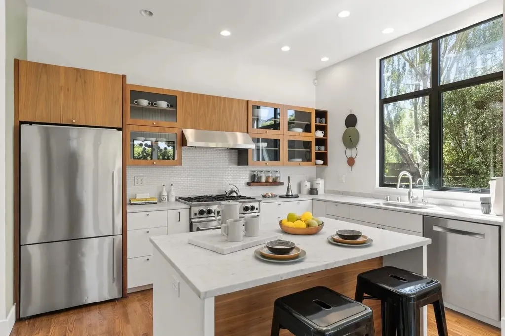 313 Spruce Street Alameda CA 94501