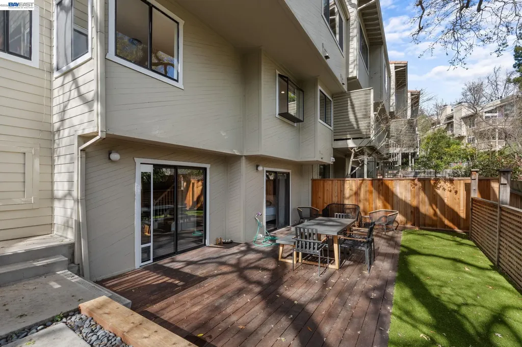 14 Heritage Oaks Road Pleasant Hill CA 94523