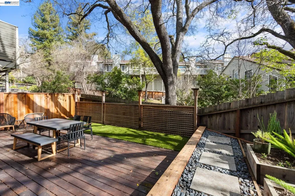 14 Heritage Oaks Road Pleasant Hill CA 94523