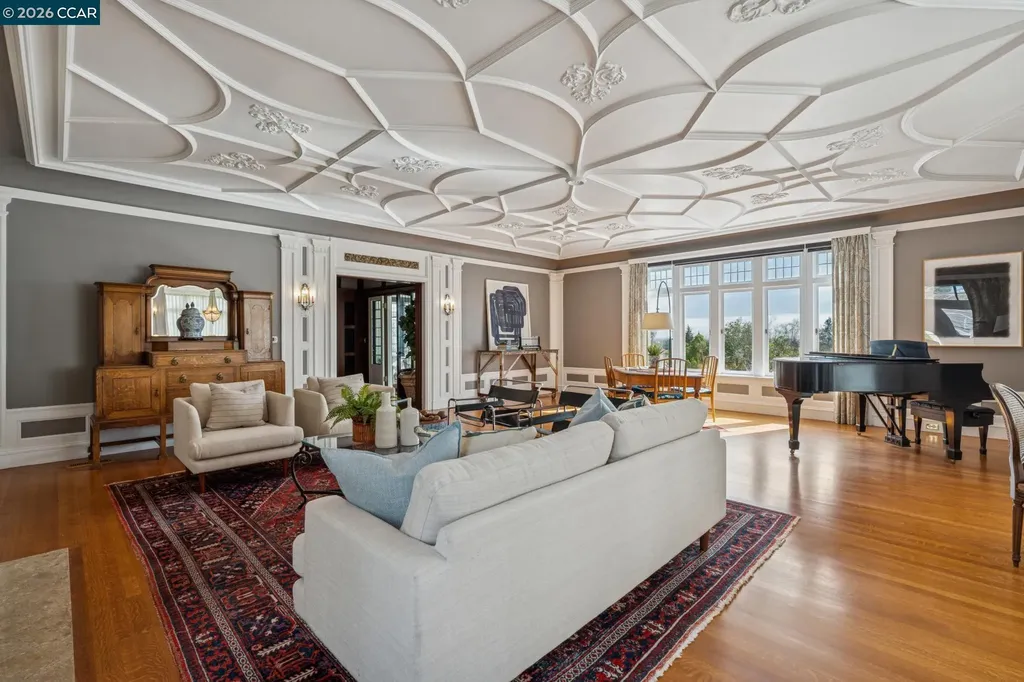 62 Farragut Avenue Piedmont CA 94610