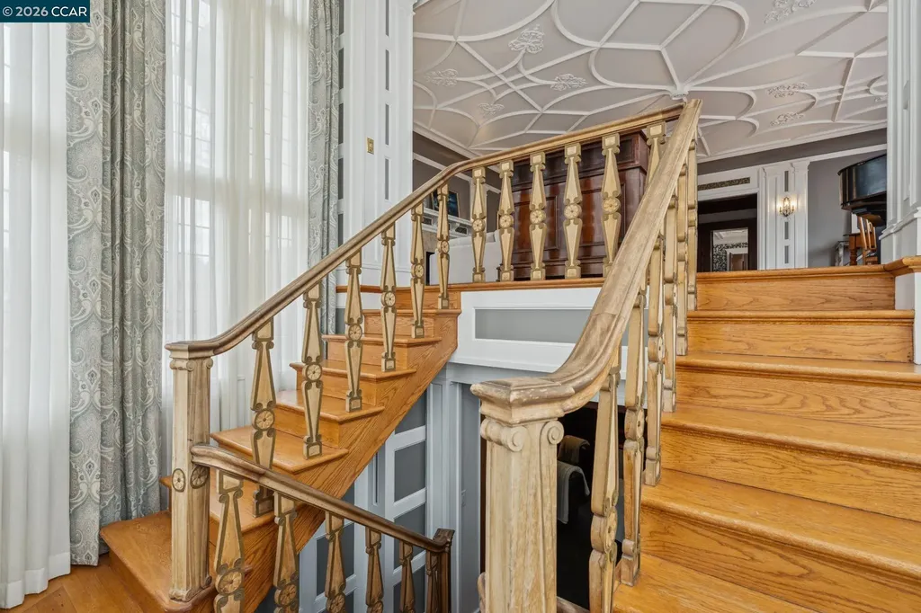 62 Farragut Avenue Piedmont CA 94610