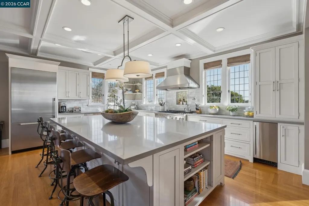 62 Farragut Avenue Piedmont CA 94610