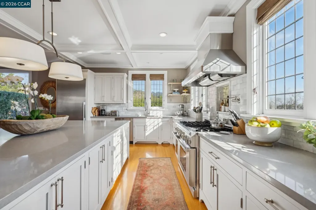 62 Farragut Avenue Piedmont CA 94610