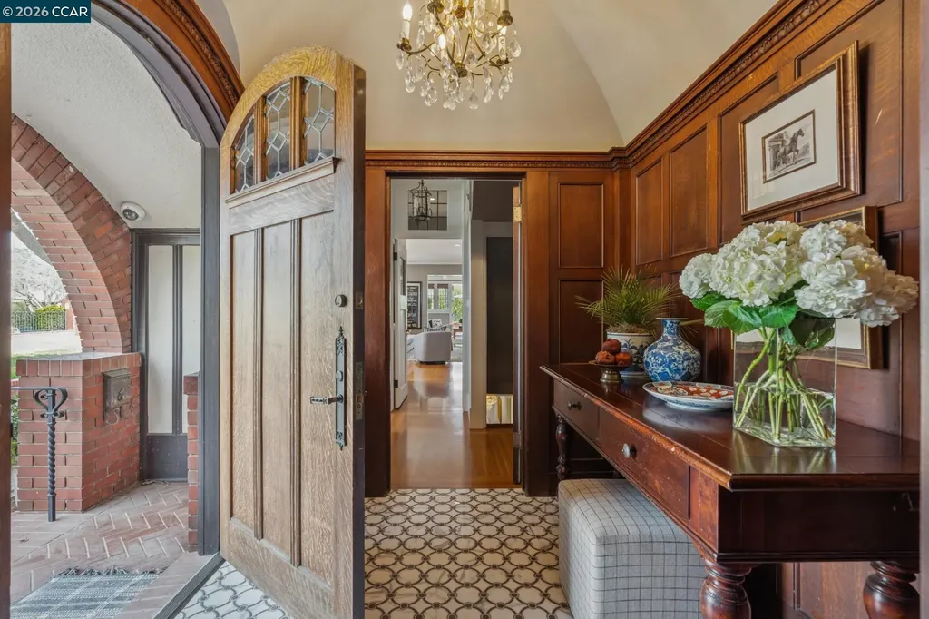 62 Farragut Avenue Piedmont CA 94610