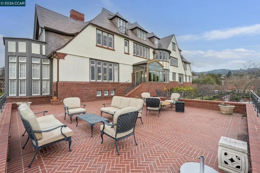 62 Farragut Avenue Piedmont CA 94610