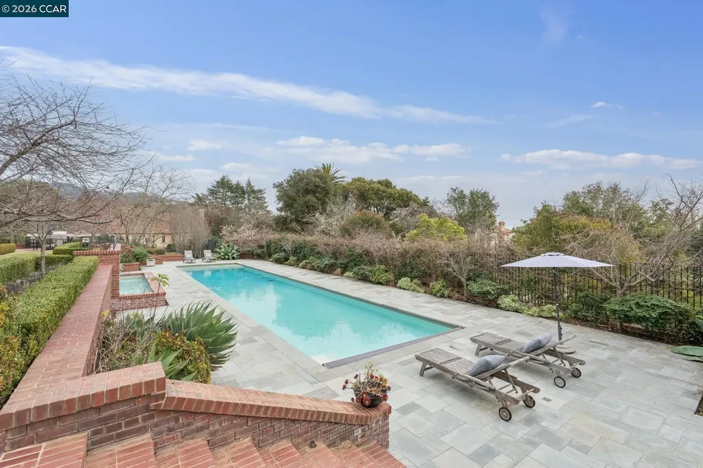 62 Farragut Avenue Piedmont CA 94610