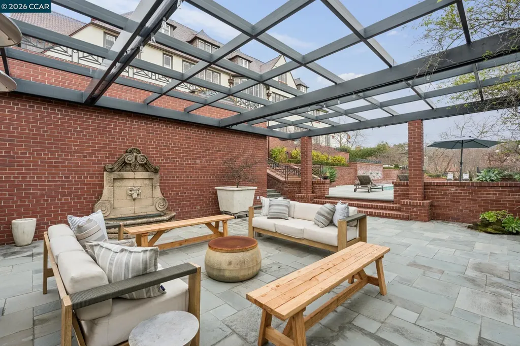 62 Farragut Avenue Piedmont CA 94610