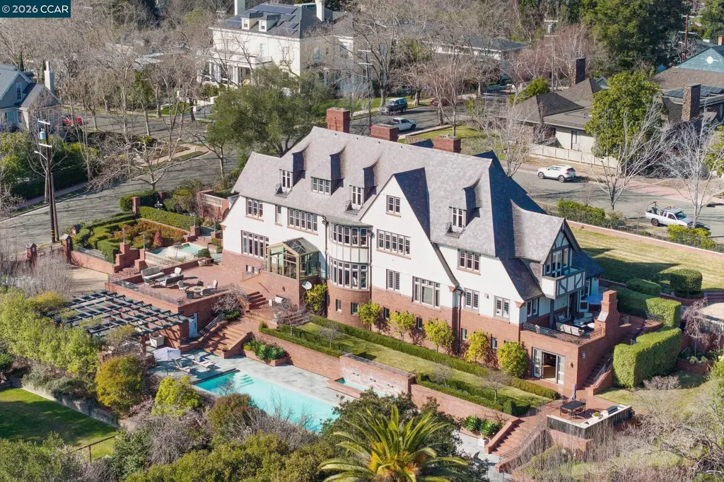 62 Farragut Avenue Piedmont CA 94610