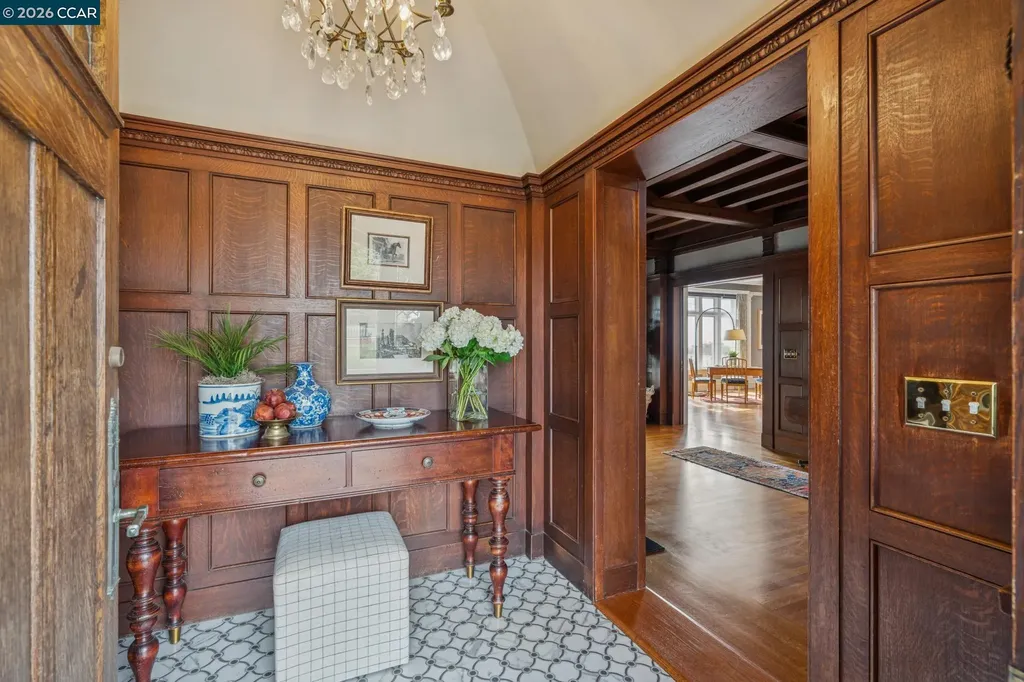 62 Farragut Avenue Piedmont CA 94610