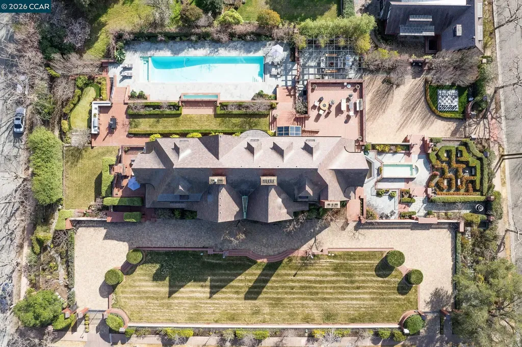 62 Farragut Avenue Piedmont CA 94610