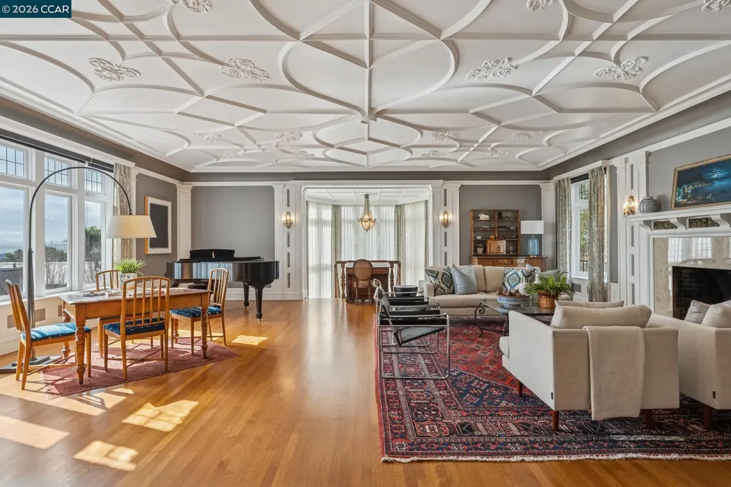 62 Farragut Avenue Piedmont CA 94610