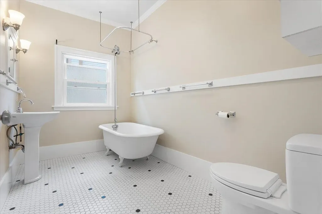 133 Echo Avenue Oakland CA 94611